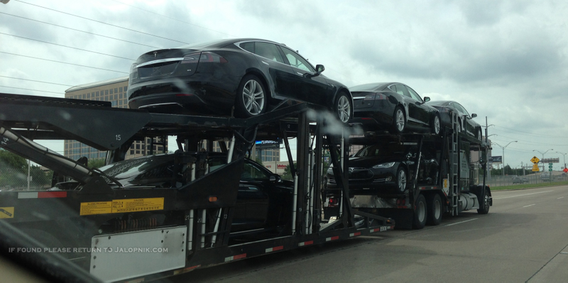Illustration for article titled This Is What A Truck Full Of Teslas Looks Like